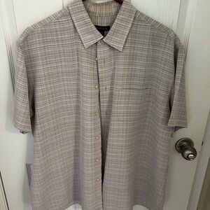 Van Heusen Men's Light Brown Plaid Button Down Shirt